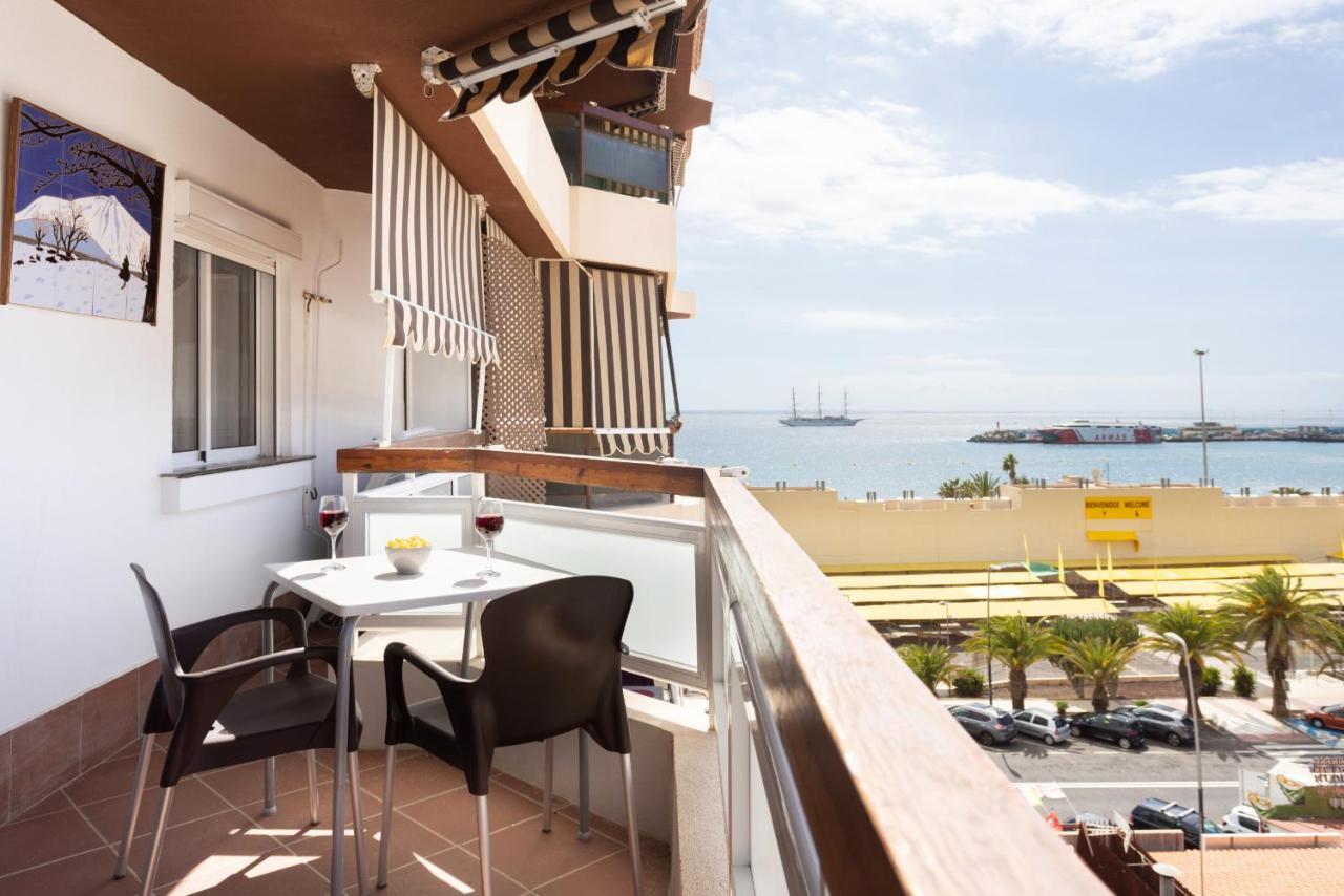 Black And White Apartment Free Wifi Los Cristianos  Ngoại thất bức ảnh
